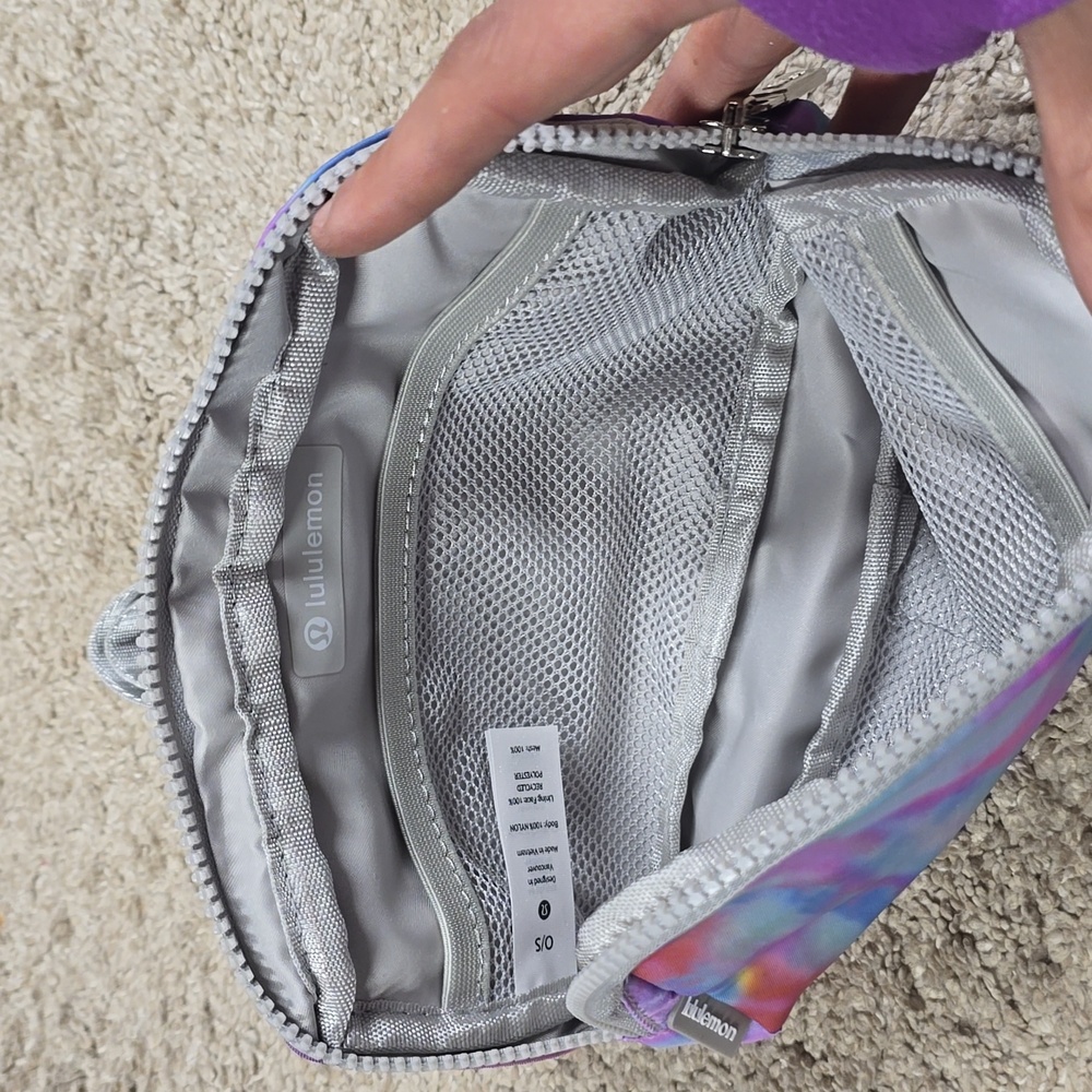 Lululemon Vapor Tie Dye belt bag NWOT - Picture 6 of 6